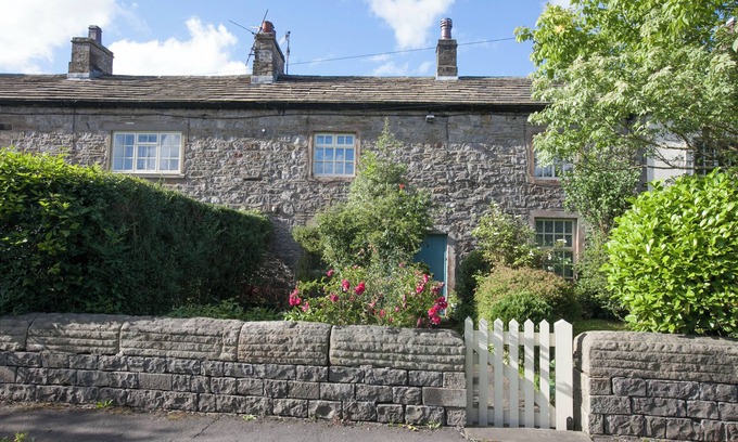 Skipton Casa | Charming Yorkshire Dales Cottage sleeping 4 guests with access to an award winning wellbeing resort.