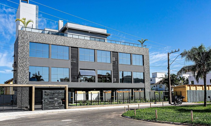 Ingleses Centro Apartamento | Charmoso Studio p/Familias Prox a Praia Sti102
