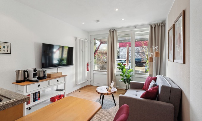 Hamelin Apartamento | Charysma: Rosso suite | warm & stylish design | terrace | parking lot