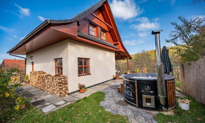 Luhacovice Casa | Chata nad lázeňským údolím