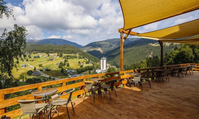 Pec pod Snezkou Chalet De Esquí | Chata Orlik - all inclusive & wellness