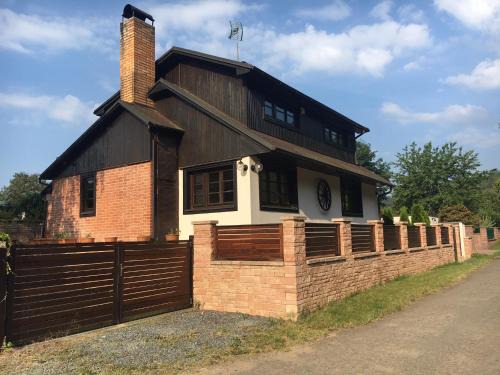 Samopse Cabina | CHATA Privlaky