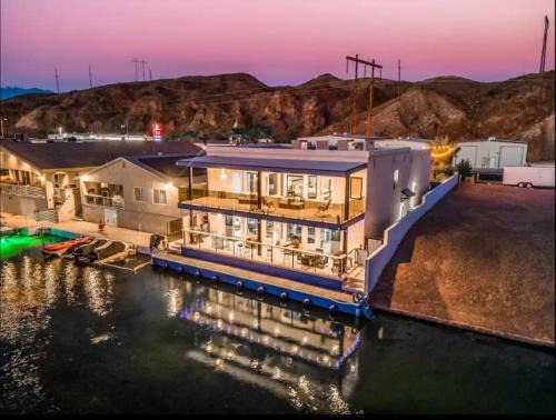 Cienega Springs Casa | Chateau Bleu, Canal front Stunner