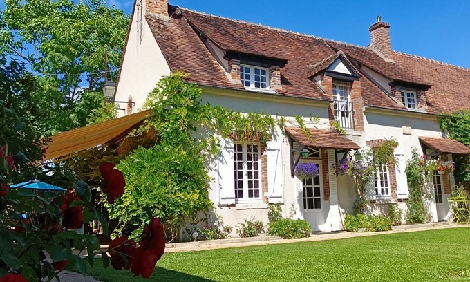 Montcresson Casa | Chateau / Country House