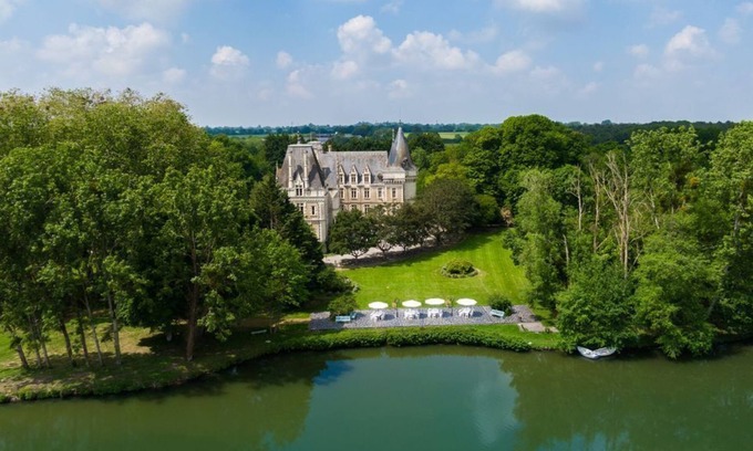 Grez-Neuville Otro | Chateau Crystal - Diecinueve Habitaciones , Capacidad 38