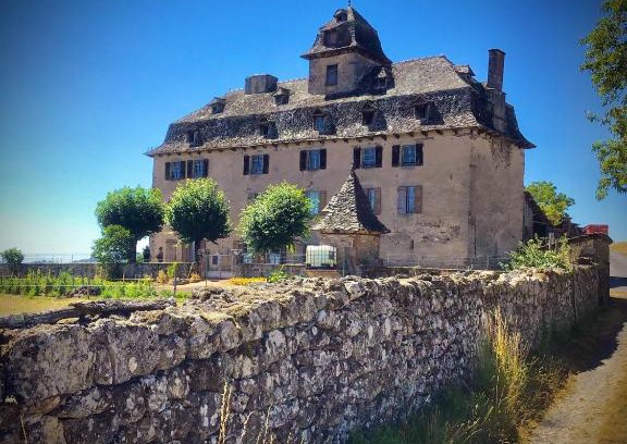 Senezergues Cama Y Desayuno | Chateau de Cours