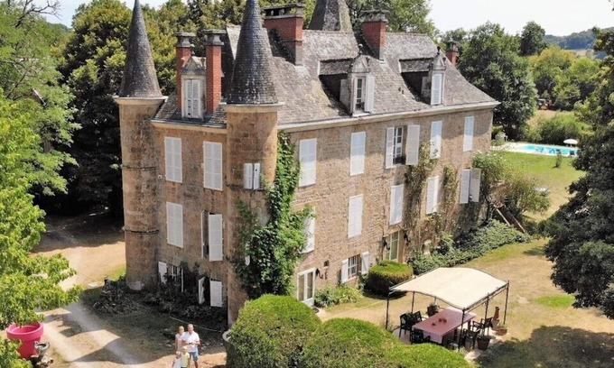 Cavagnac Casa | Chateau de Sarrazac, hermoso castillo en la Dordogne