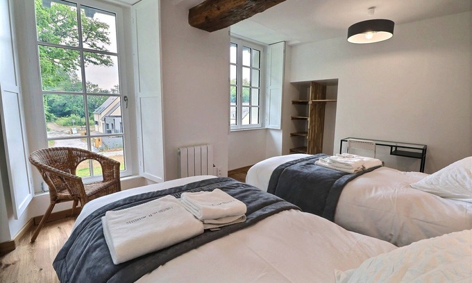 Chavagne Cama Y Desayuno | Chateau des Fontenelles