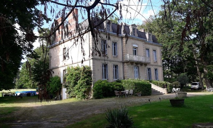 Bourbon-l'Archambault Cama Y Desayuno | Chateau du Grand Lucay