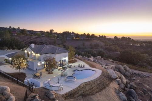 Temecula Casa | Chateau Evie James -High End Luxury Home withPool,Hot Tub,Gameroom home
