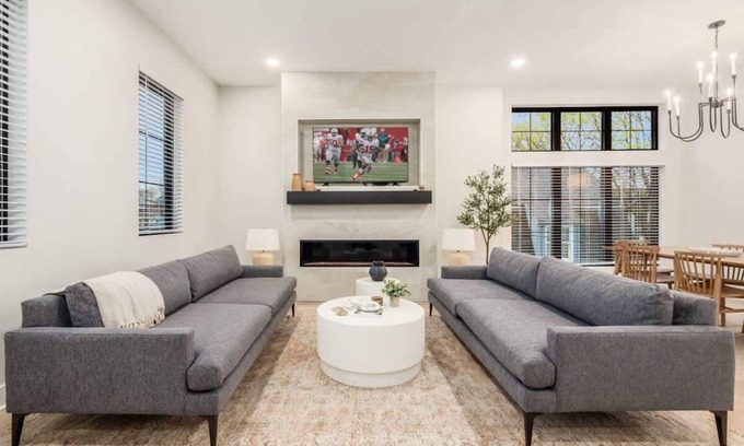 Merion Village Casa | Chateau in the Village - Luxury New Build 3BD/5BA