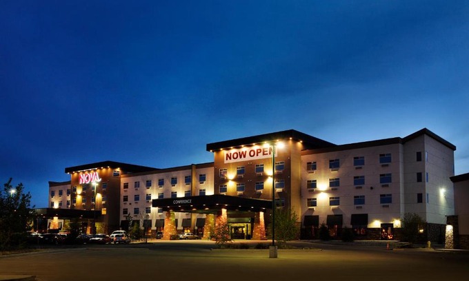 Northwest Edmonton Hotel | Chateau Nova Yellowhead