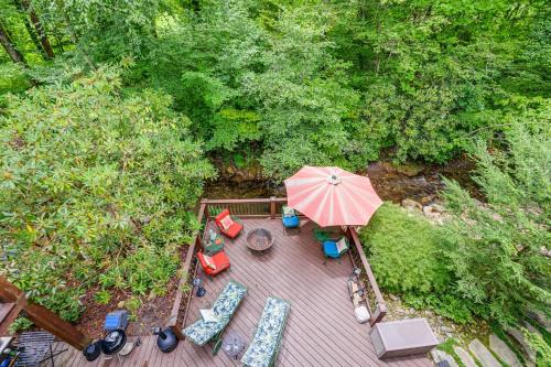 Hayesville Apartamento | Chateau on Compass Creek Quiet Hayesville Escape