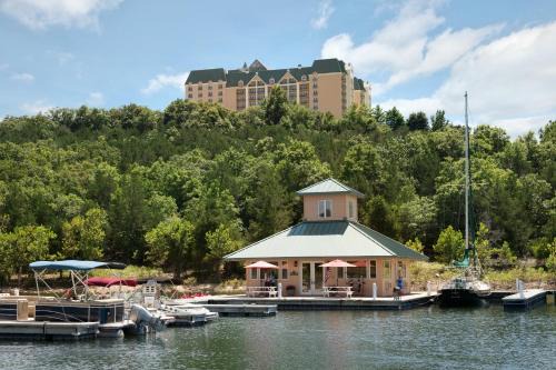 Table Rock Complejo | Chateau on the Lake Resort Spa and Convention Center