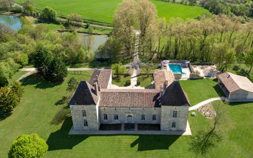 Monflanquin Casa | Chateau Secretary