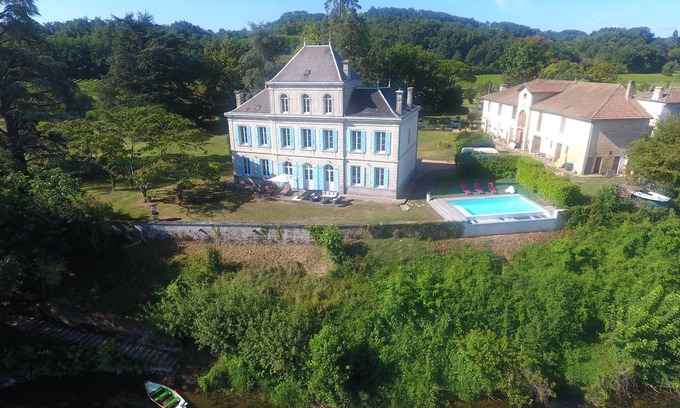 Flaujagues Casa | Castillo con piscina infinita en la Dordoña