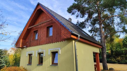 Tyn nad Vltavou Apartamento | Chaty Koloděje-žlutý dům