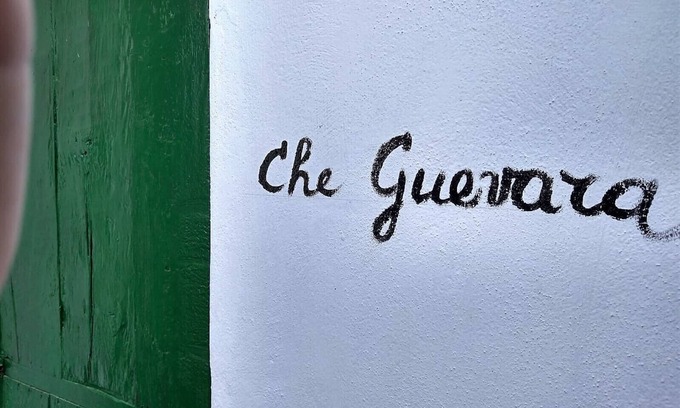 Chio Cama Y Desayuno | Suite Che Guevara - I Miti -Tenerife Sud - Chio