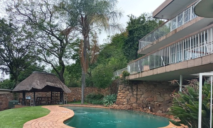 Northcliff Casa | Cheap Classy Accomodation