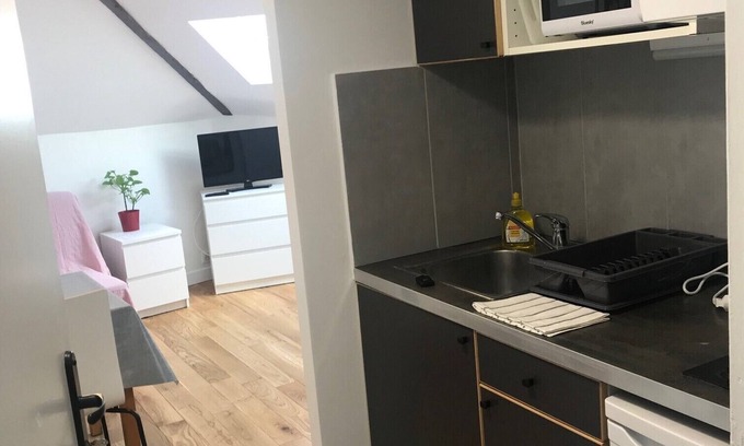Pantin Apartamento | Barato Paris. Apartamento nuevo en casa de pueblo cerca del centro.
