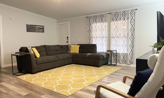 Denver Casa | Cheerful 3 Bdrm Mfd Home w/ Relaxing Atmosphere