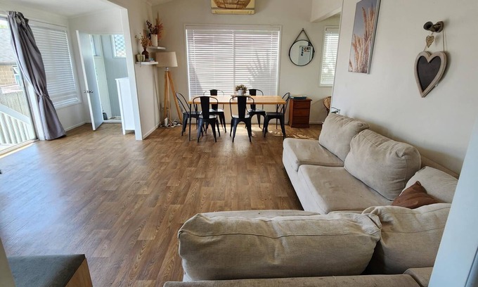 Stanmore Bay Casa | ¡Haga recuerdos esta temporada alta haciendo suya su casa en Sunny Stamore Bay!