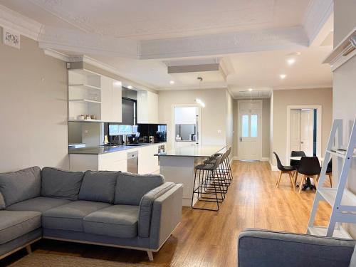 Turvey Park Casa | Cheerful 3-bedroom home with free parking on site