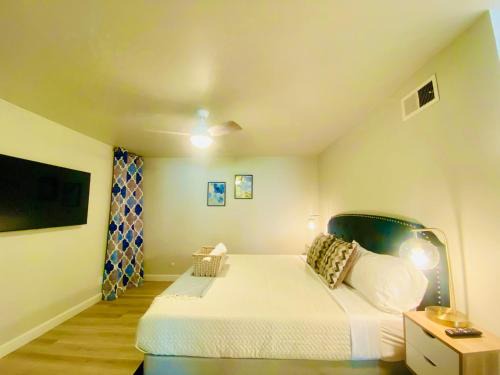 Placentia Casa | Cheerful 4 bed, 2 bath with pool near Disneyland