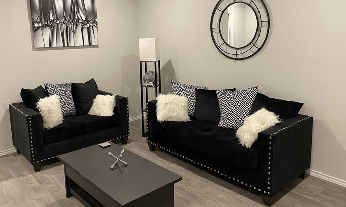 Huntsville Casa | Cheerful 4 Bedroom Home