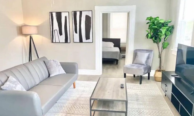 Piqua Casa | Cheerful 4-bedroom home with fire pit