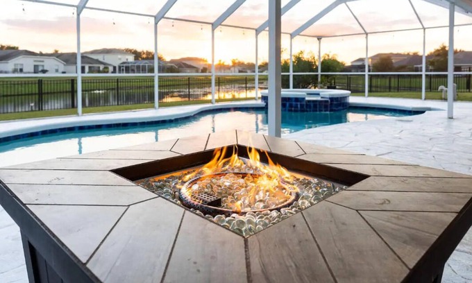 Riverview Casa | Cheerful 4 Bedroom Paradise with Pool and Hot Tub
