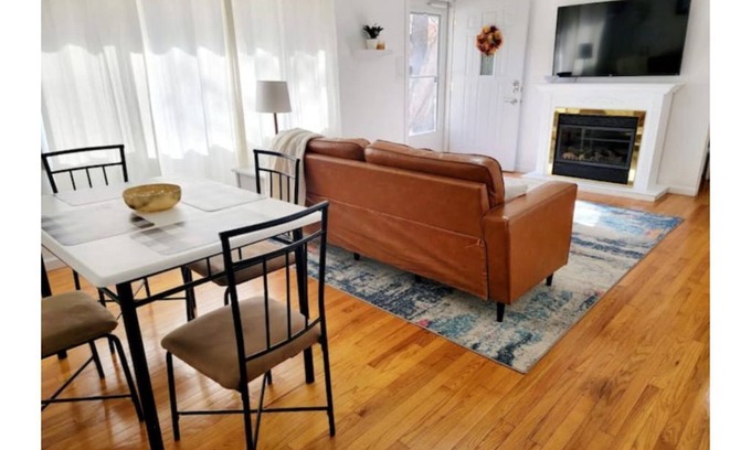 Lincoln Casa | Cheerful 4 room house