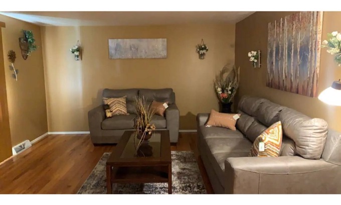 Trotwood Casa | Cheerful 4BR/12BD “Ravishing Ranch”