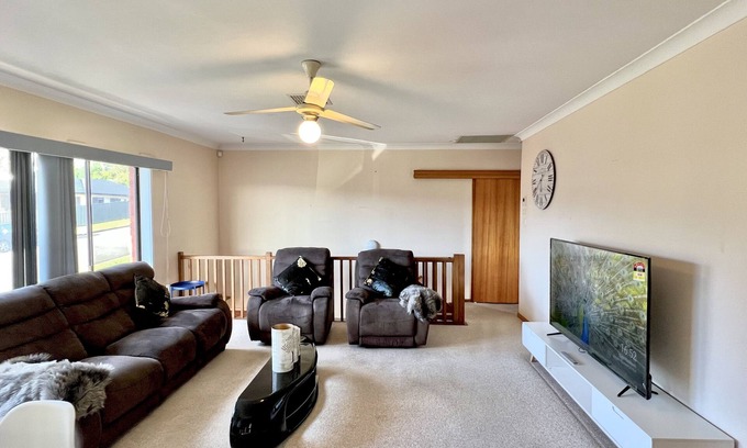 Redhead Casa | Cheerful beach house at redhead beach
