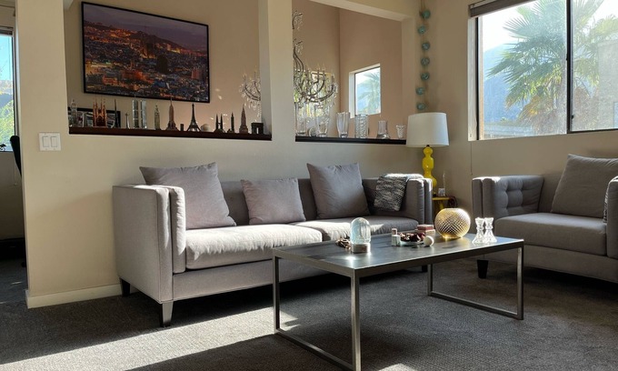 Twin Palms Condominio | Cheerful condo, graceful complex, useful location: 2BR, patio, mountain views