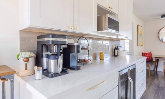 Napa Cabaña | Cheerful Cottage 1.5 mi from Downtown Napa
