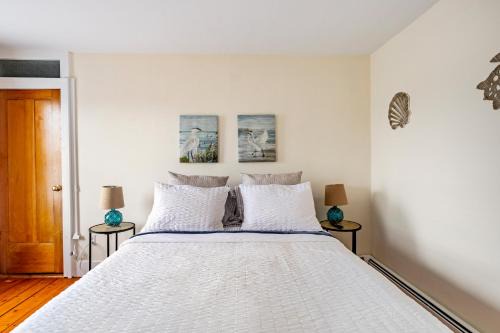 Mystic - New London Casa | Cheerful Historic 3 BR Townhouse Downtown Mystic