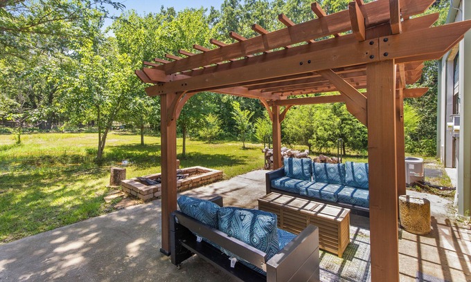 Greenville Casa | Cheerful Retreat on 8 acres