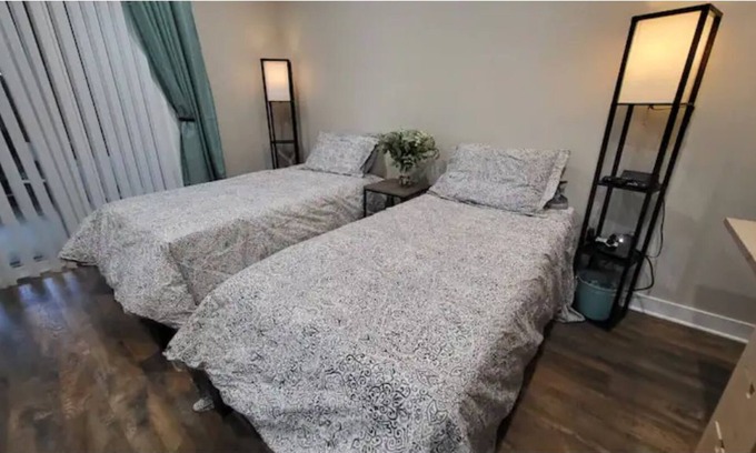 East Hemet Apartamento | Cheerful studio with private entrance & parking