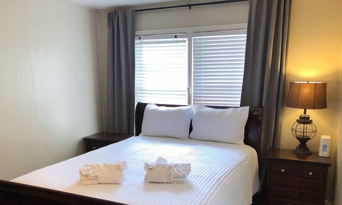 Summerville Casa | Cheerful Summerville Home in a Convenient Location
