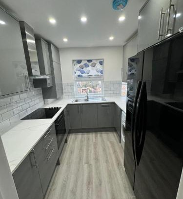 Hale Apartamento | Cheerful two bedroom with gorgeous huge garden