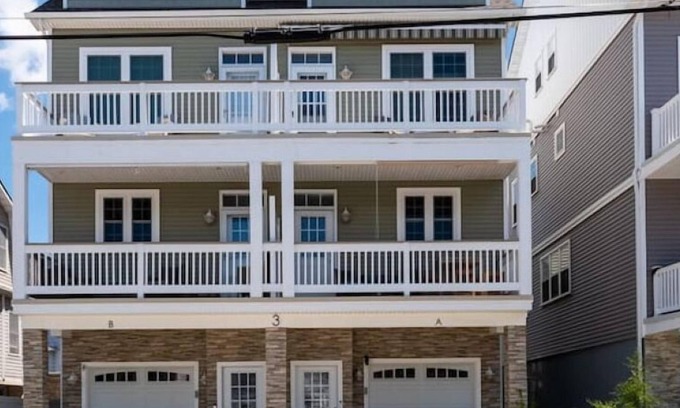 Ventnor City Casa | Cheerful Ventnor House Walk to the Beach