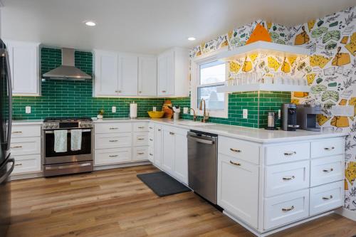 Ashwaubenon Casa | Cheese Head Hideaway by Simple Life Rentals