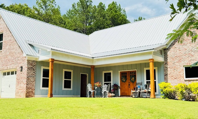 Water Valley Casa | Chef designed kitchen, 3 living spaces, surrounded by woods for privacy!