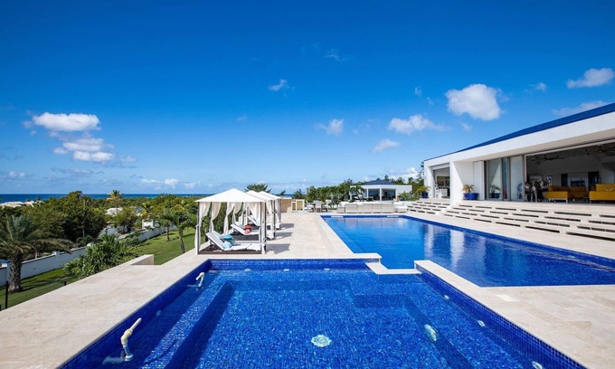Les Terres Basses Villa | Chef included by Fantasia Villas: Villa El Grande Azure
