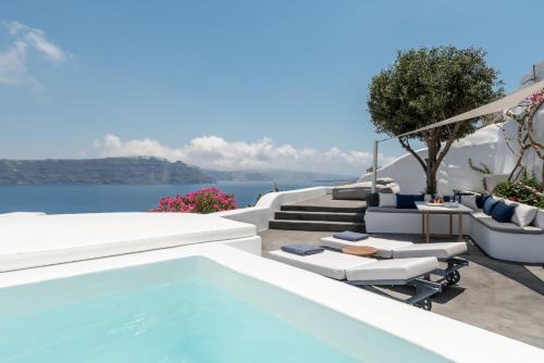 Oia Hotel | Chelidonia Luxury Suites