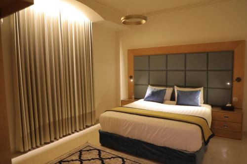 Taif Apartamento | Cheney Parkin