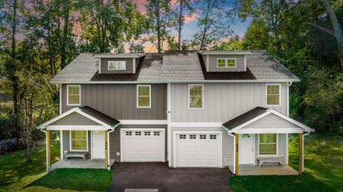 Asheville Casa | Cherry Blossom by AvantStay 6 Min to Downtown