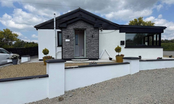 Enniskillen Cabaña | Cherry Chirp Cottage in County Fermanagha