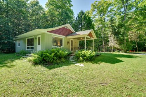 Fish Creek Casa | Cherry Cottage - Walk to Peninsula State Park!